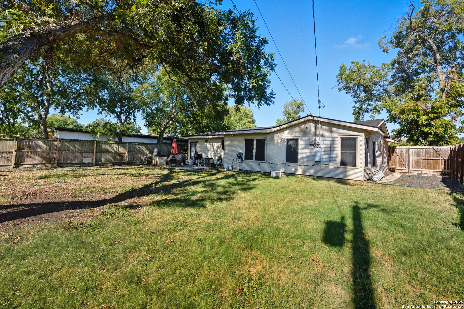 main property photo 23