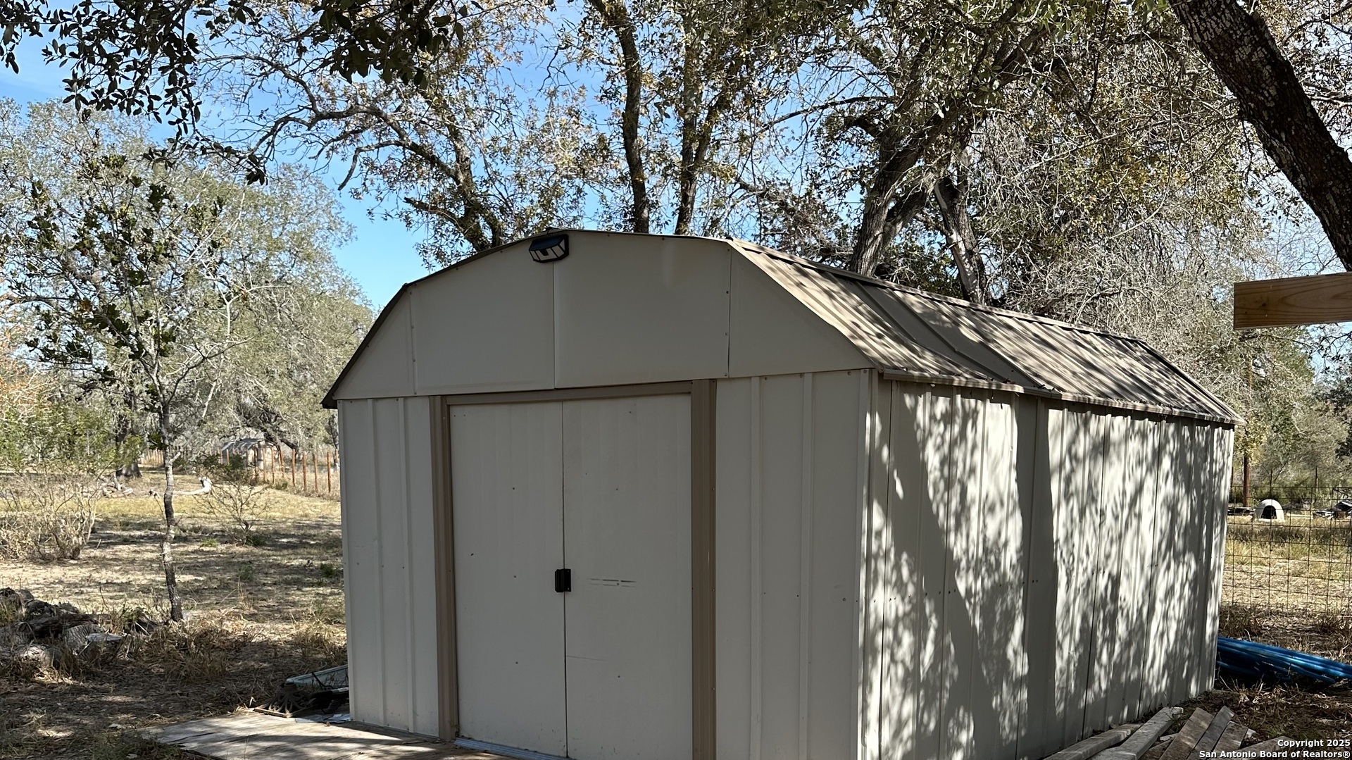 main property photo 8