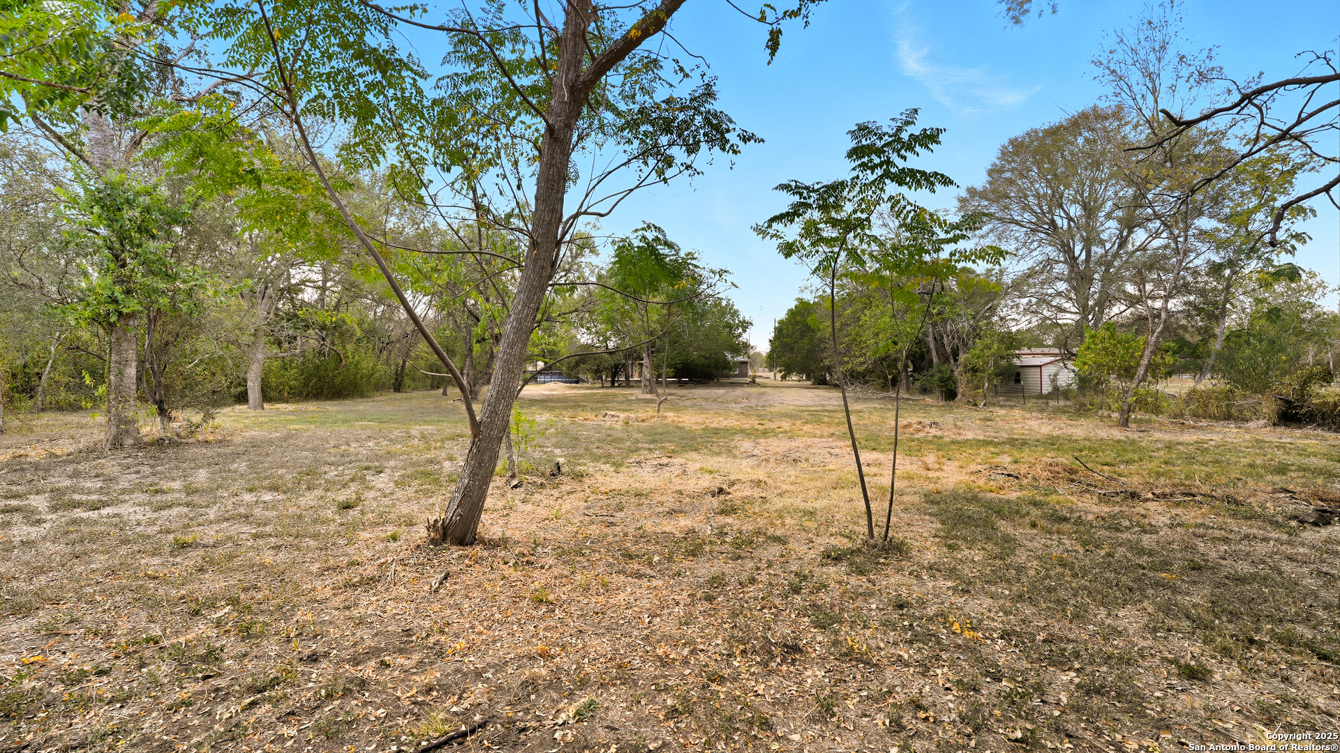 main property photo 12