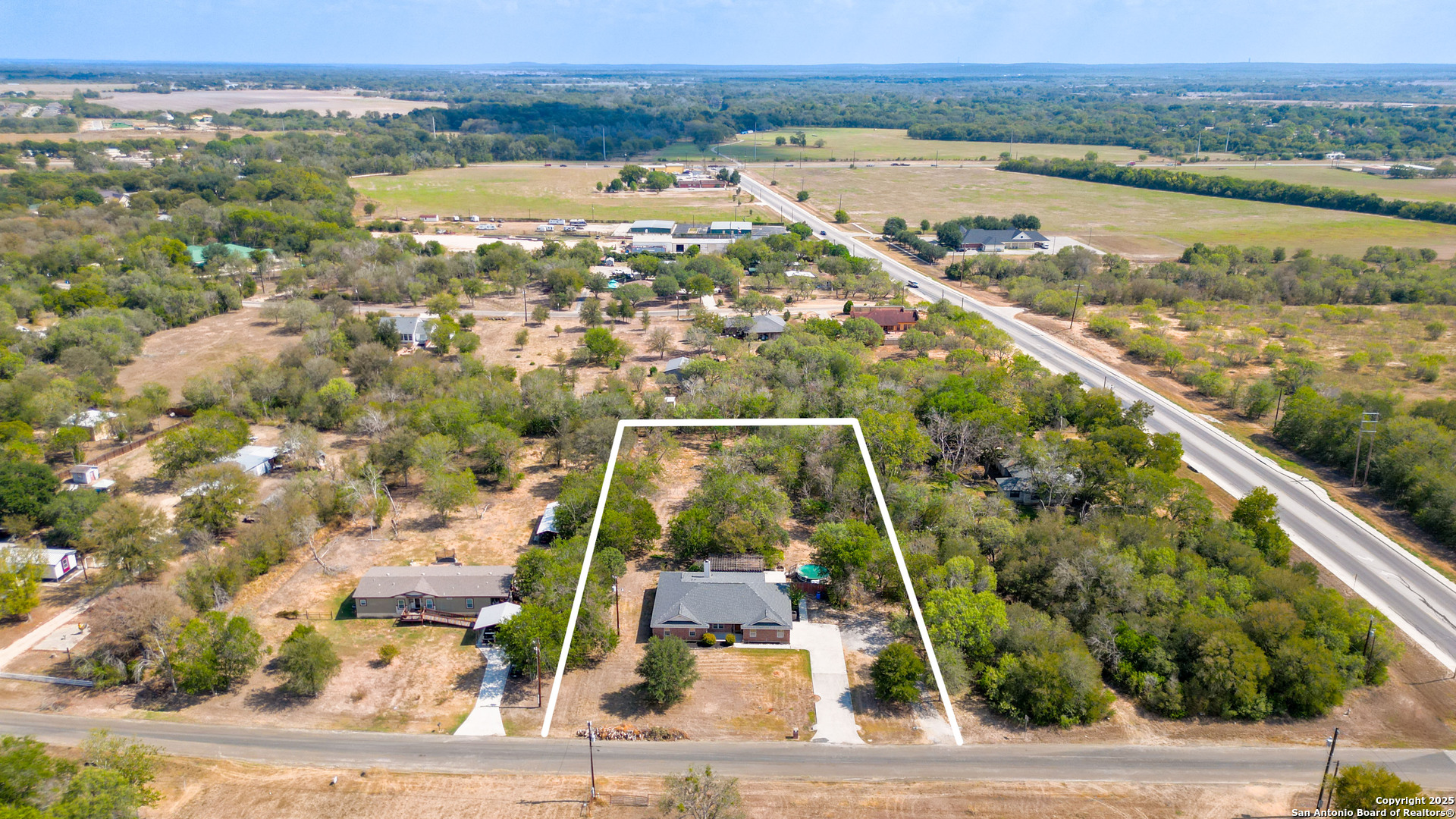 main property photo 16
