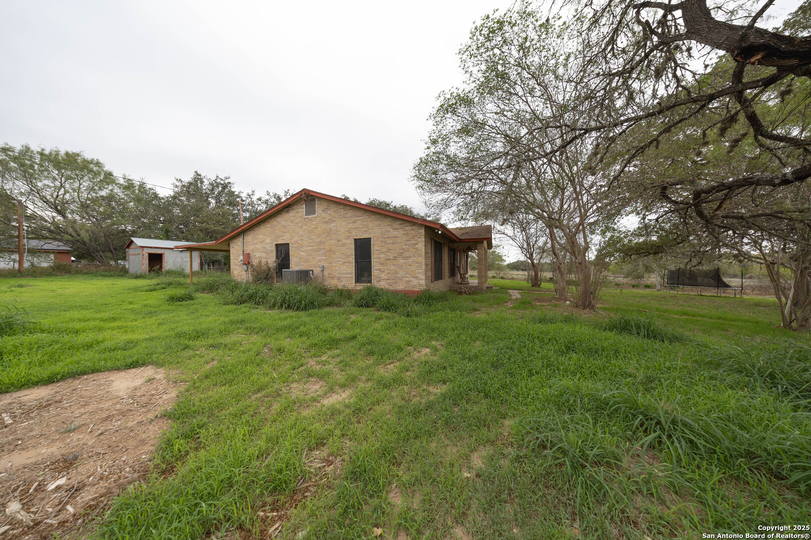 main property photo 17