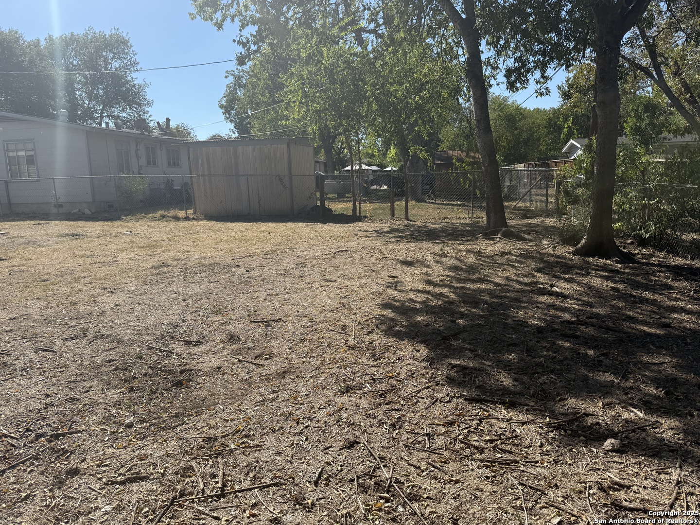 main property photo 25
