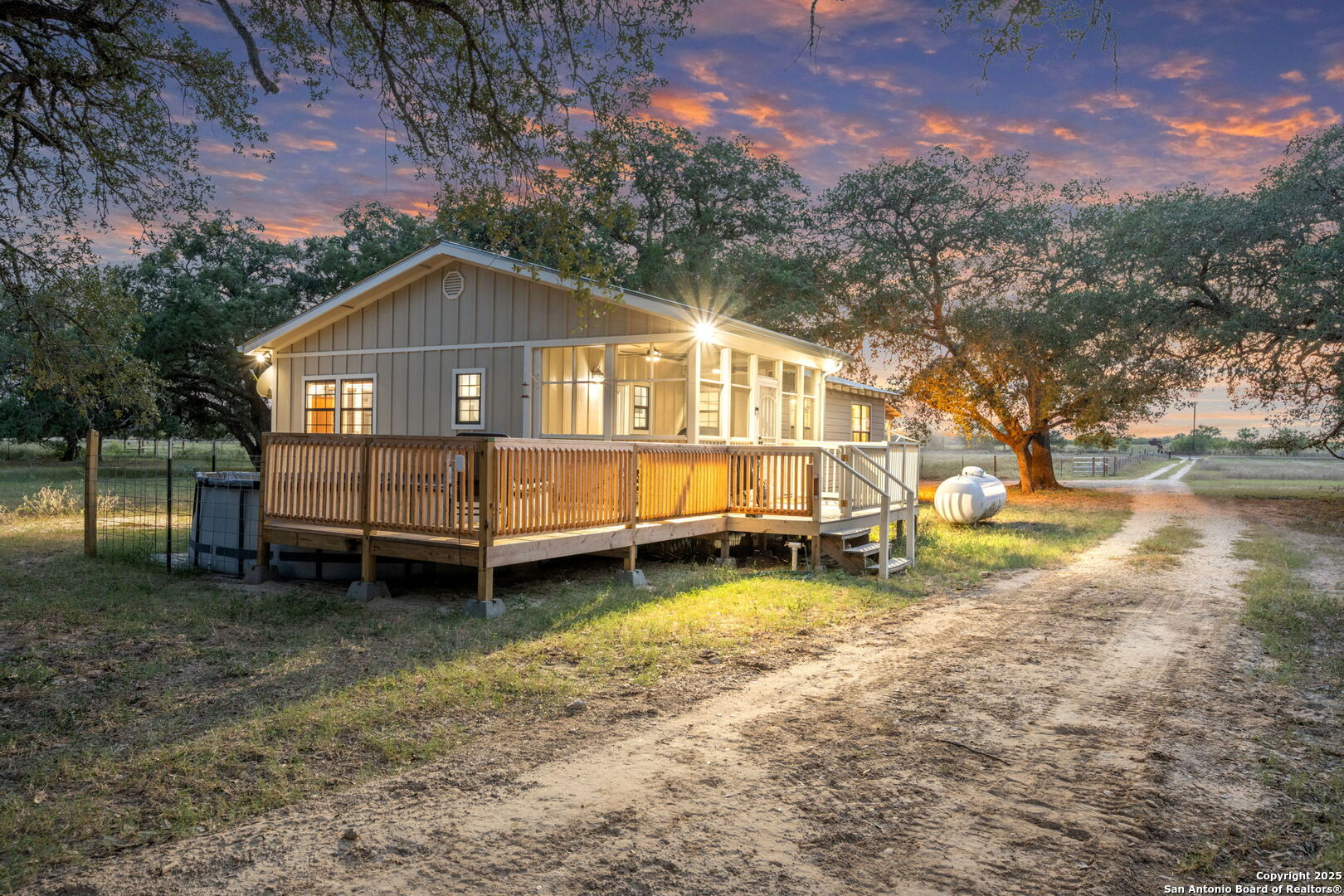 main property photo 14