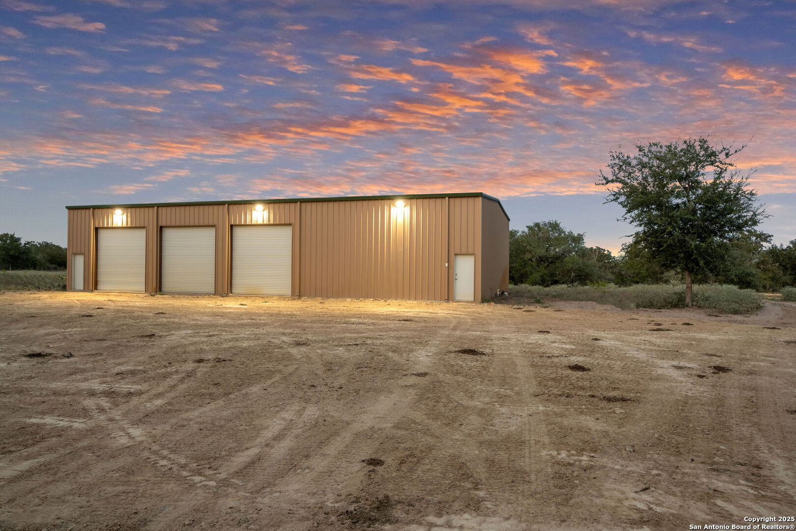 main property photo 15