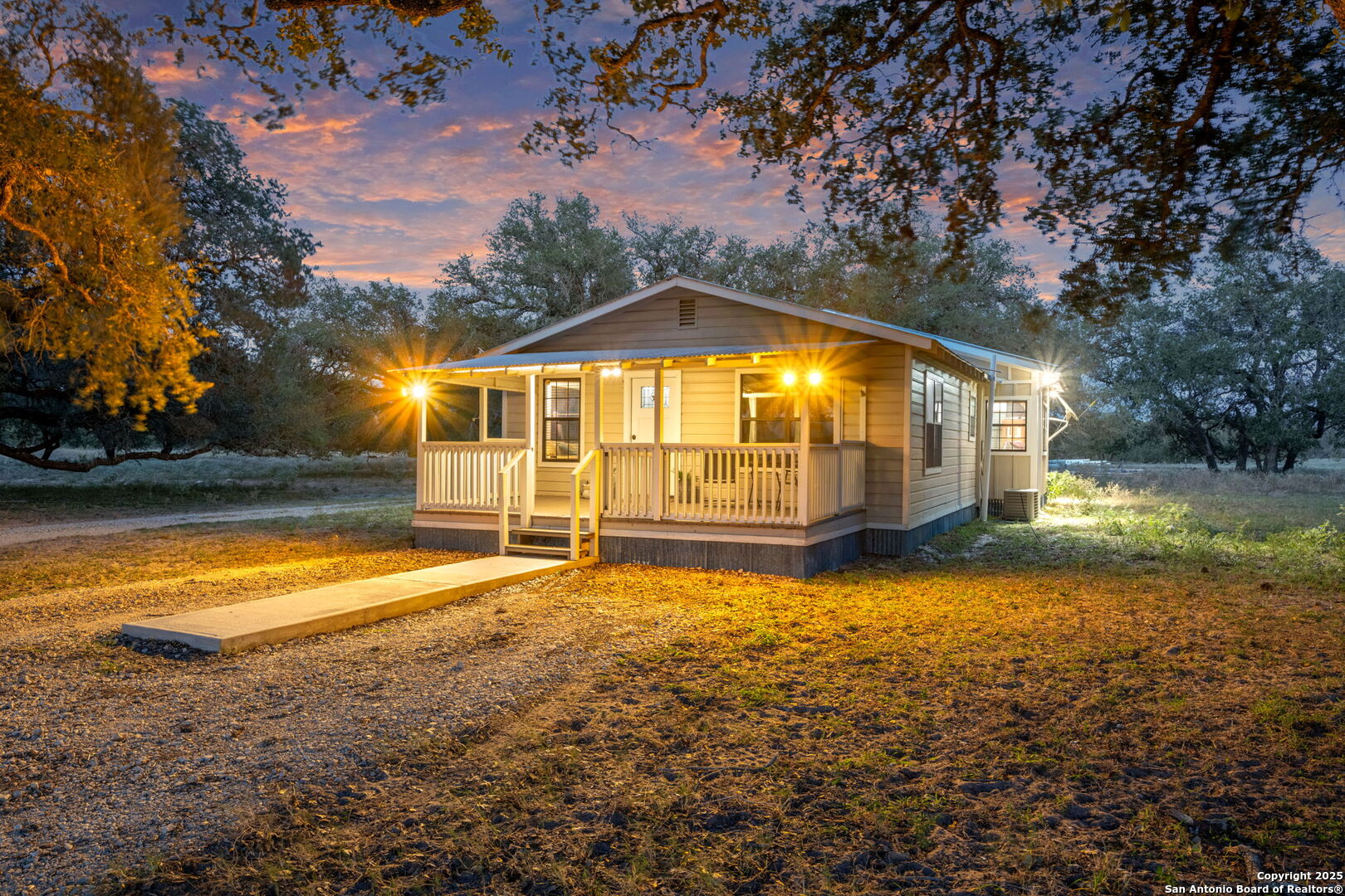 main property photo 3