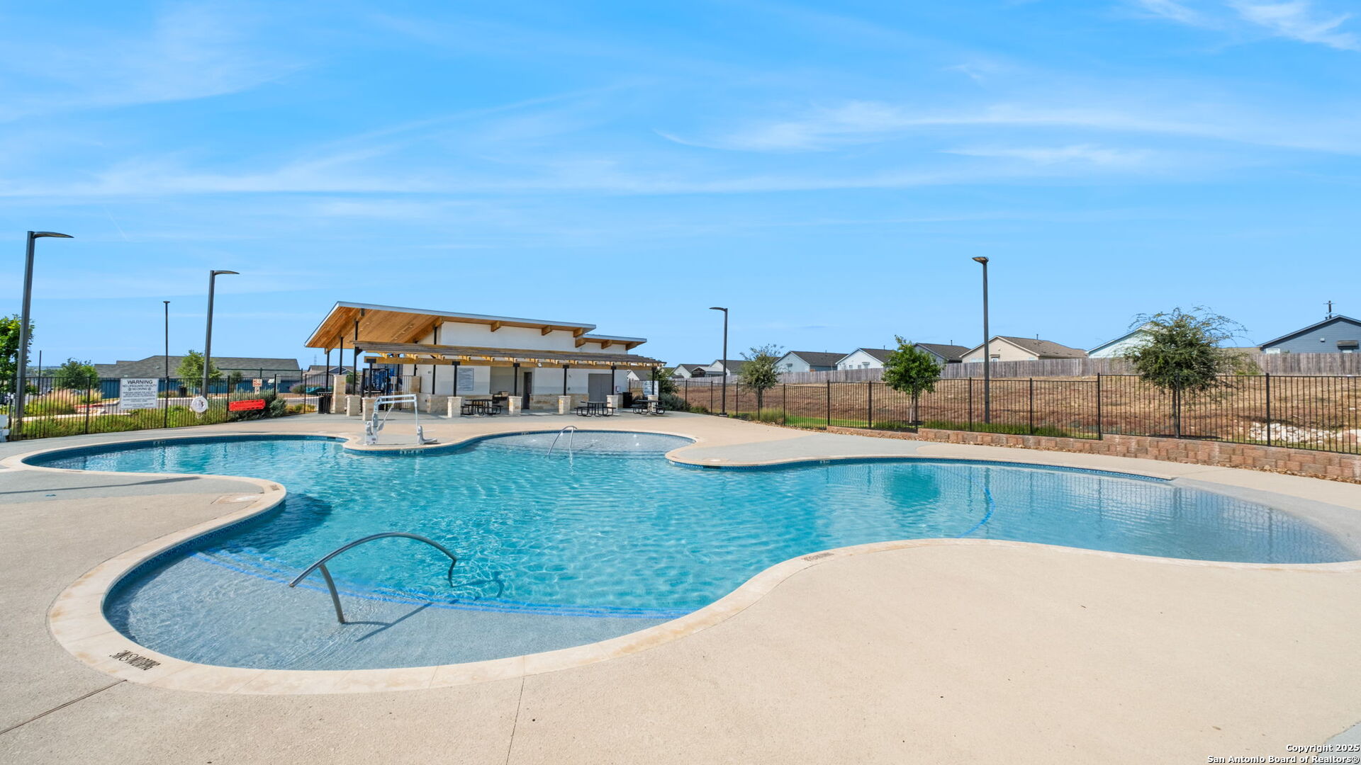 main property photo 26