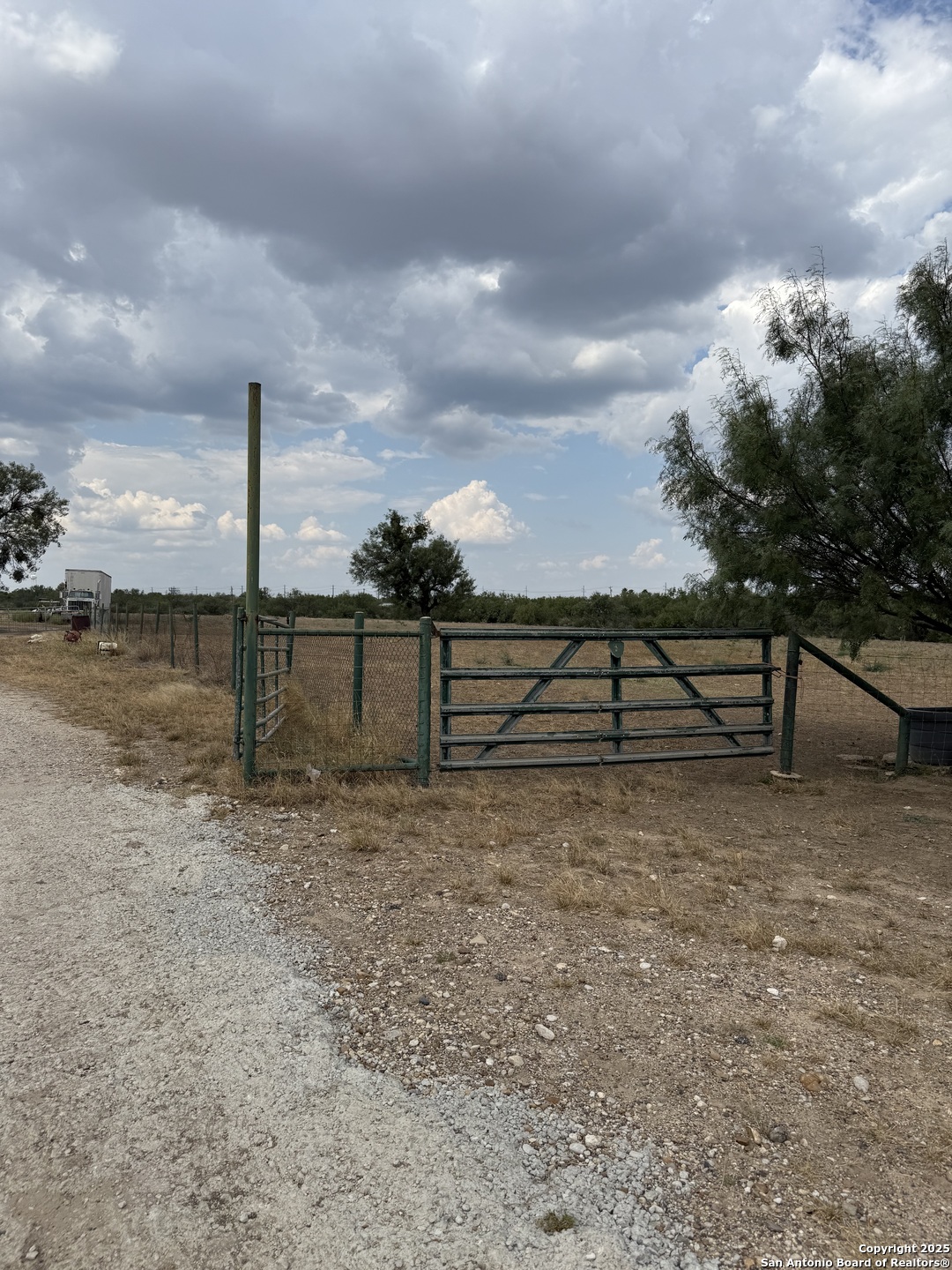 main property photo 12