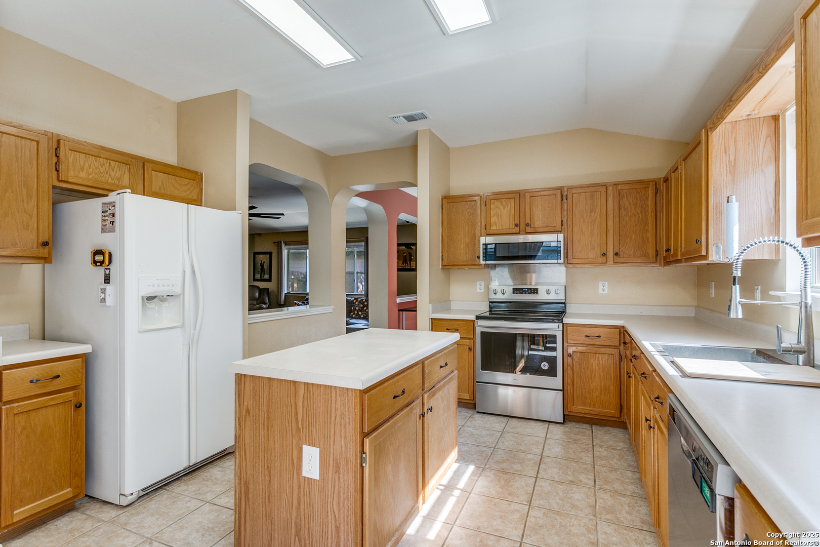 main property photo 13
