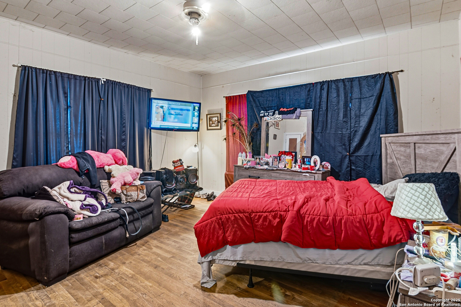 main property photo 17