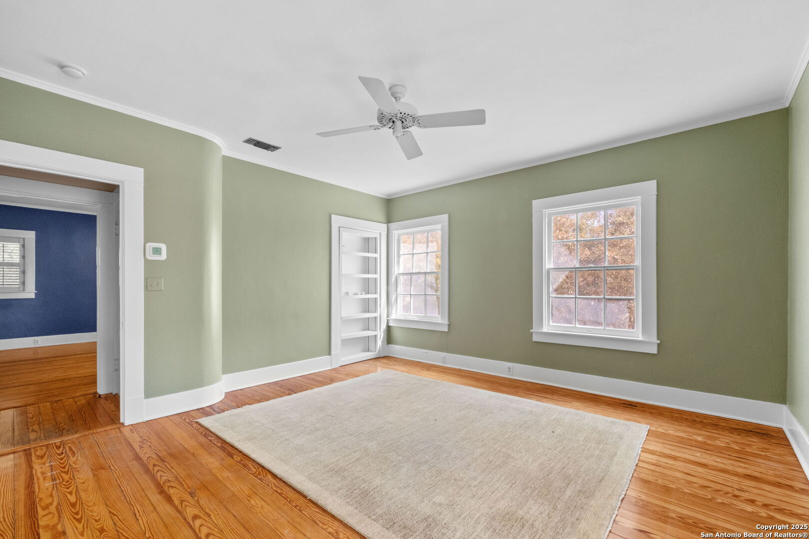 main property photo 28