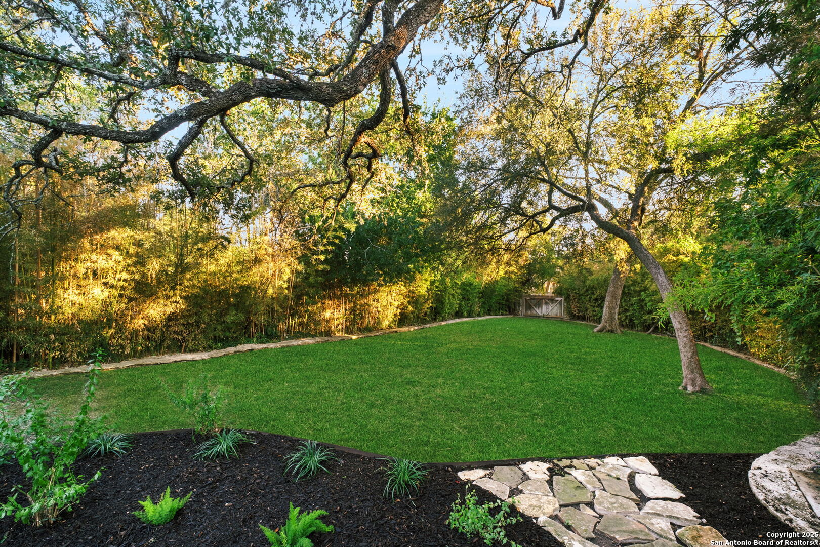 main property photo 40