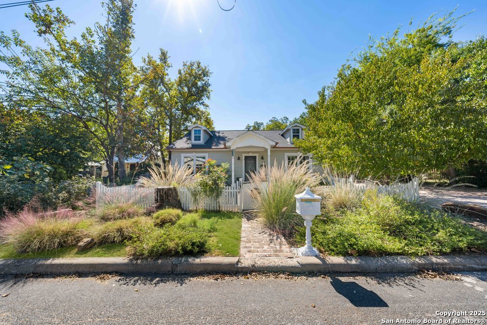 main property photo 11