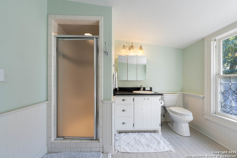 main property photo 16
