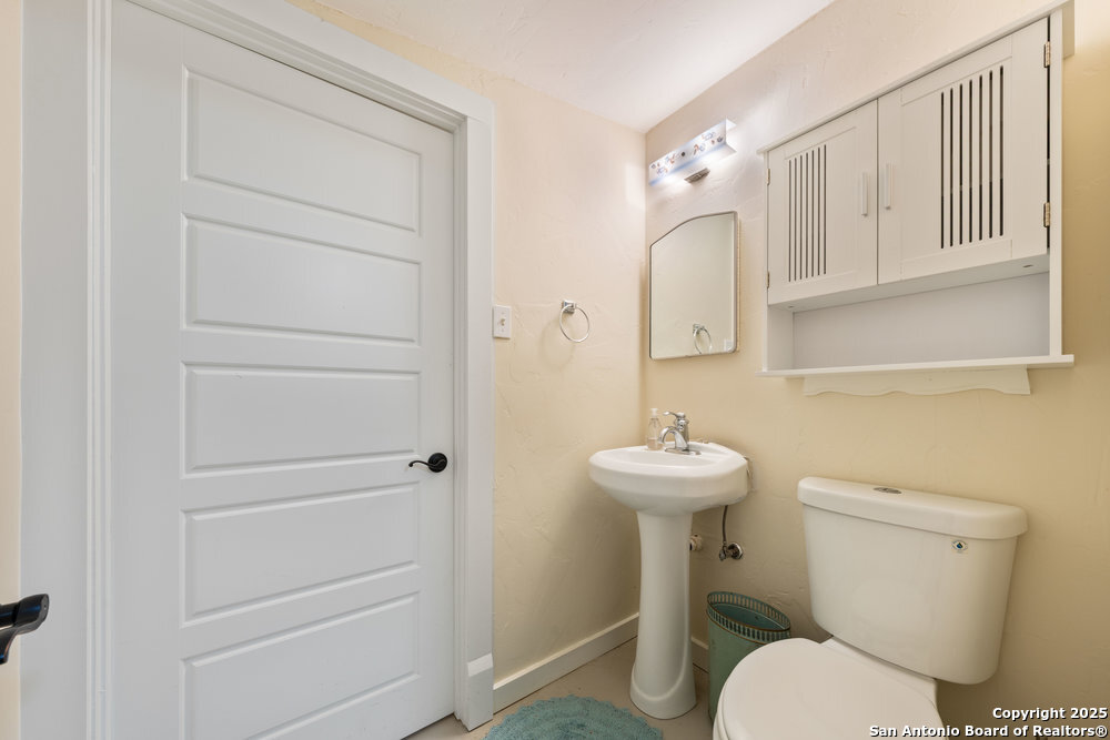 main property photo 29