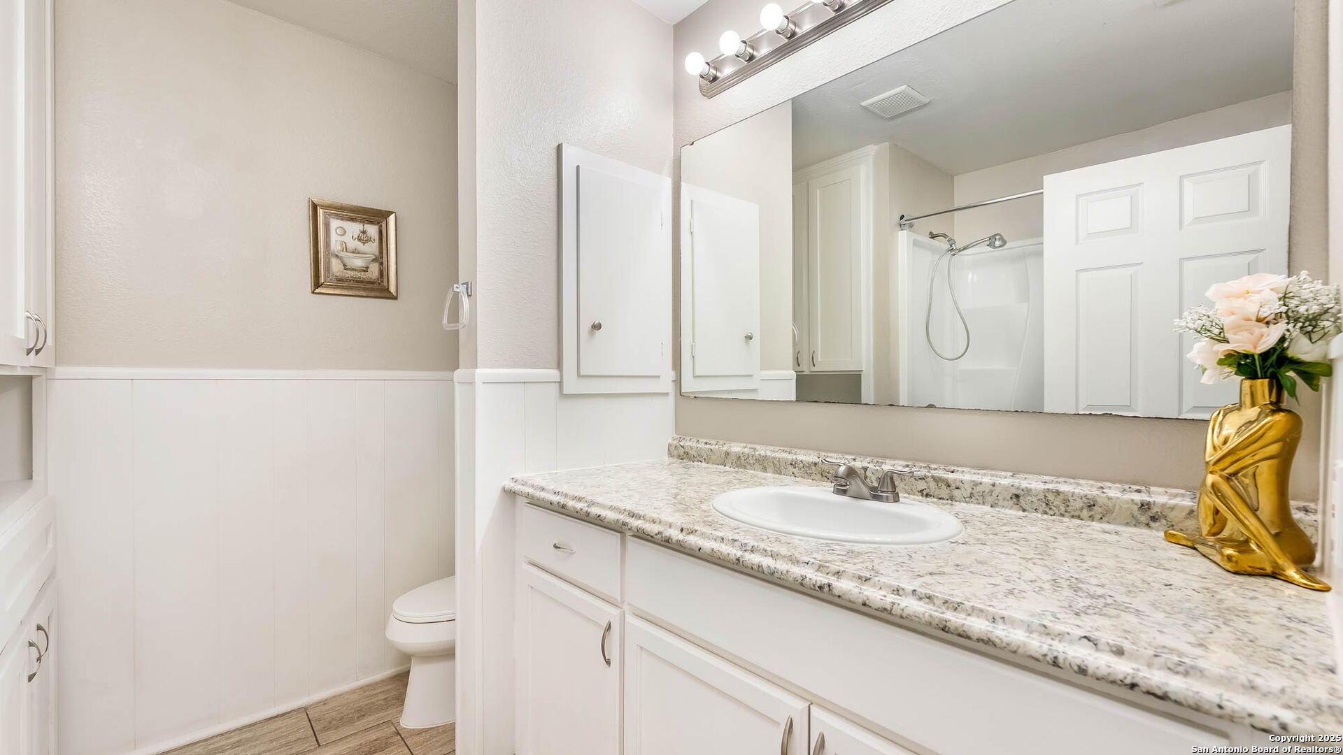 property viewer photo 10