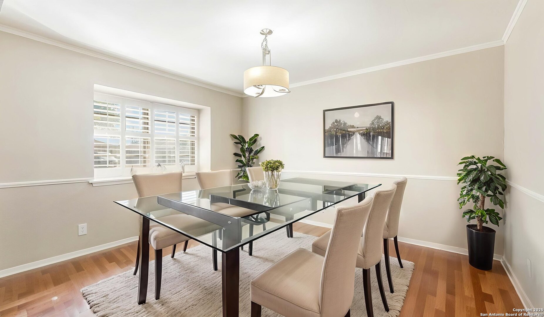 property viewer photo 2