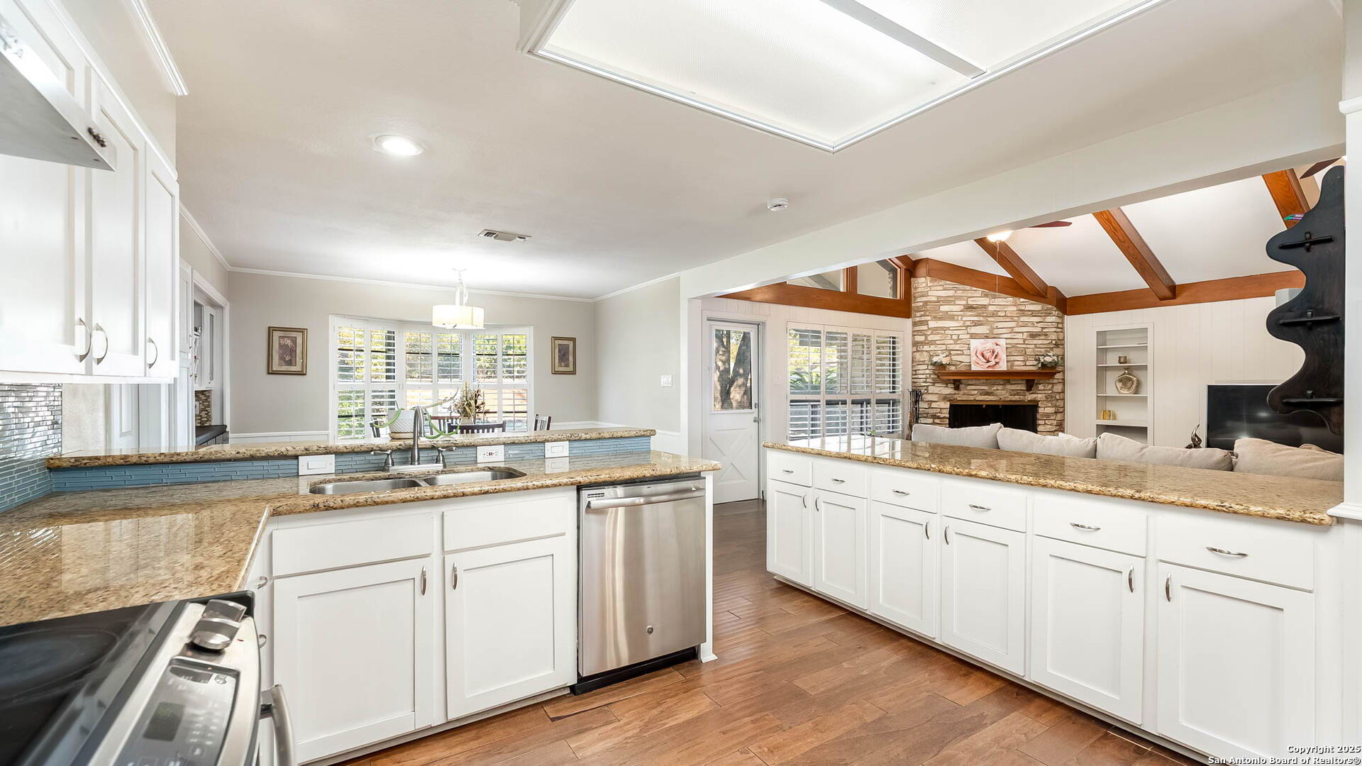 property viewer photo 23