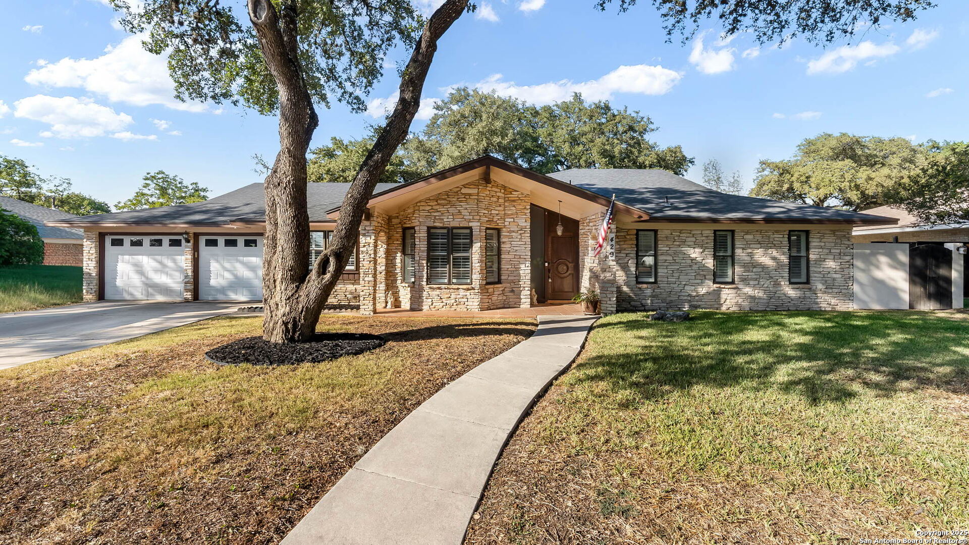 property viewer photo 24