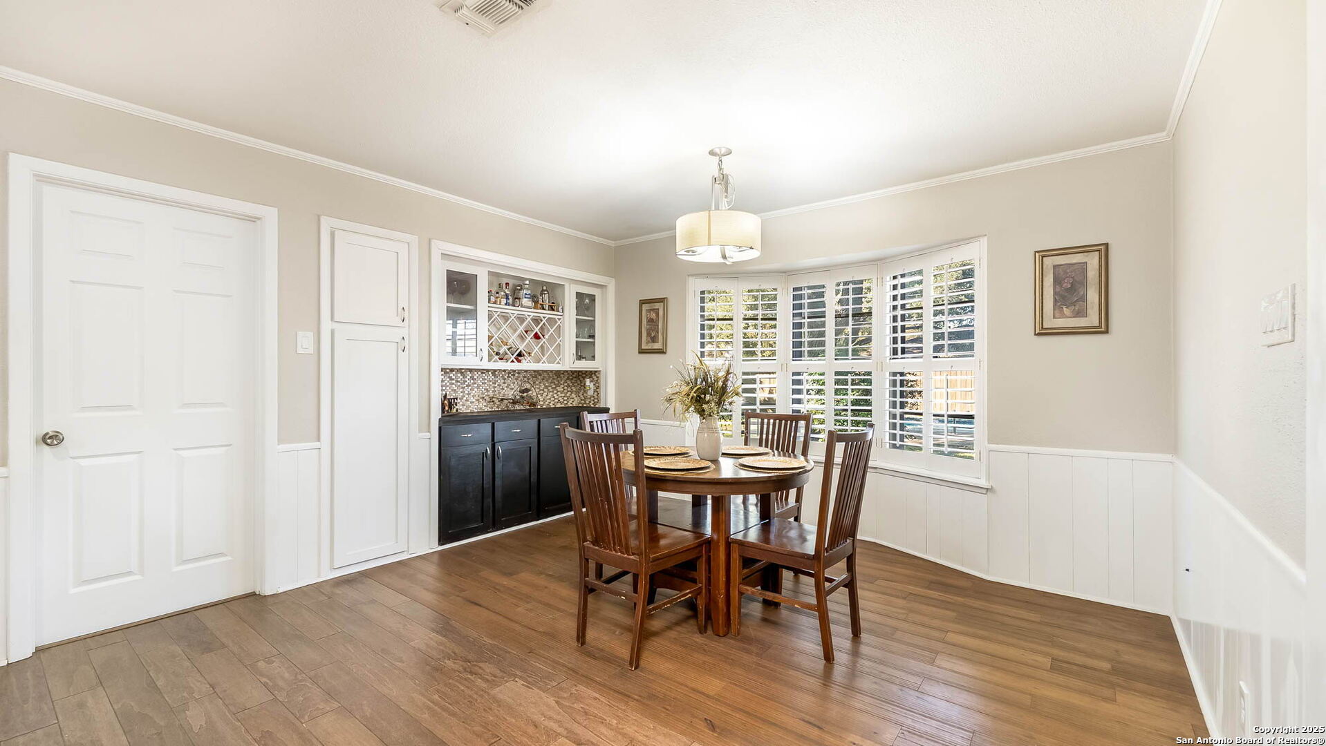 property viewer photo 4