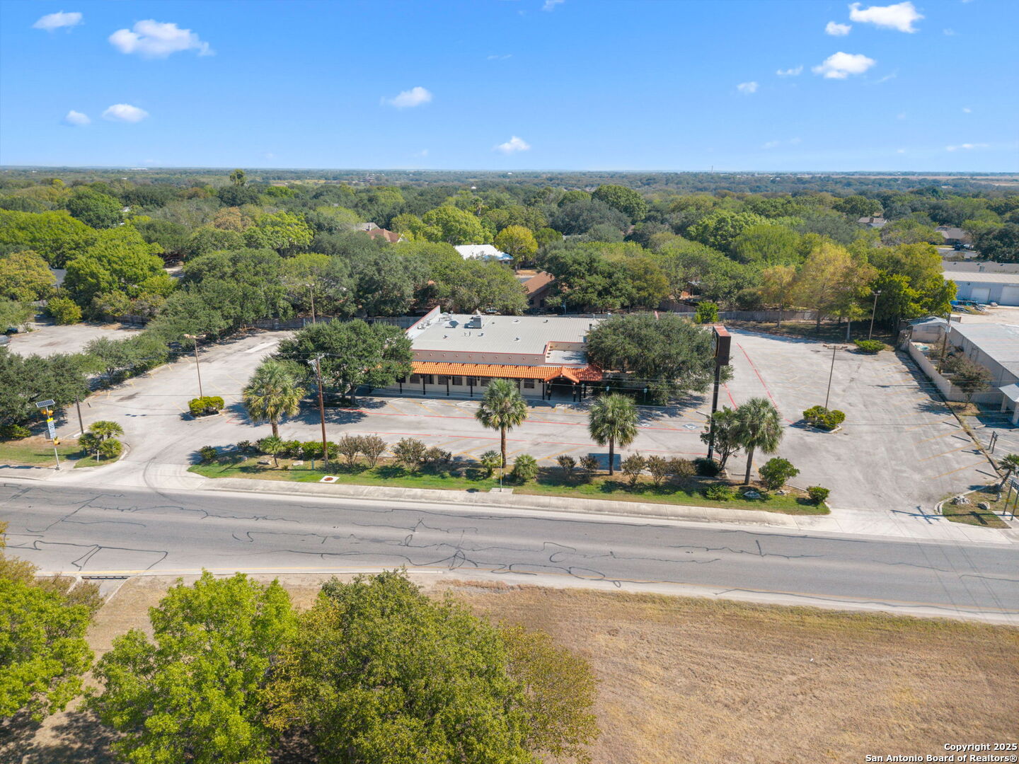 main property photo 4