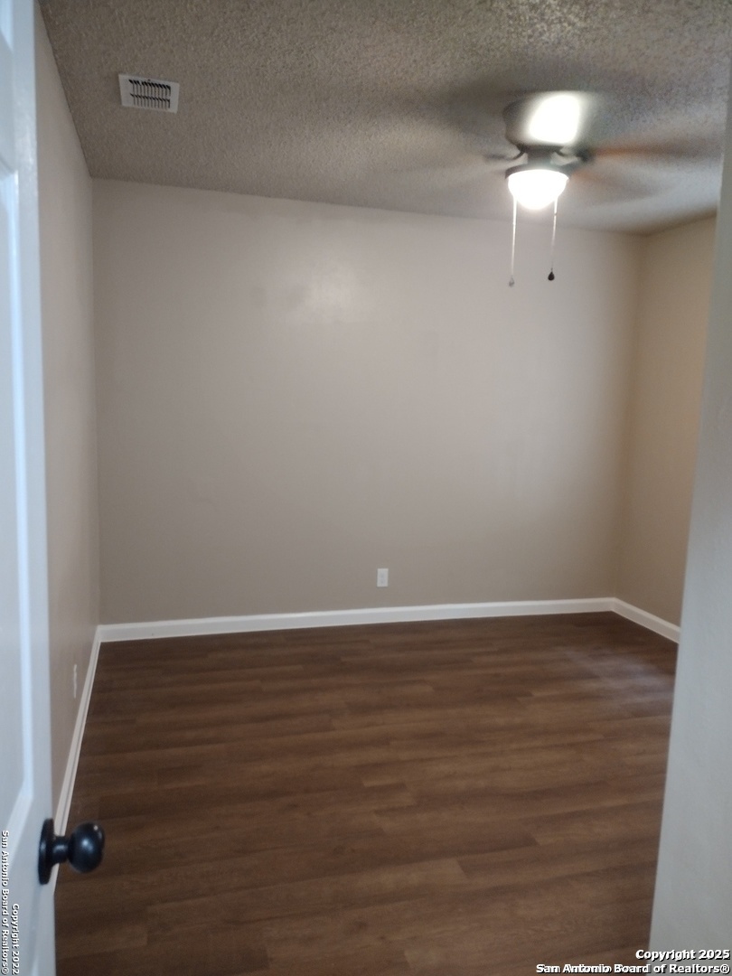 property viewer photo 10