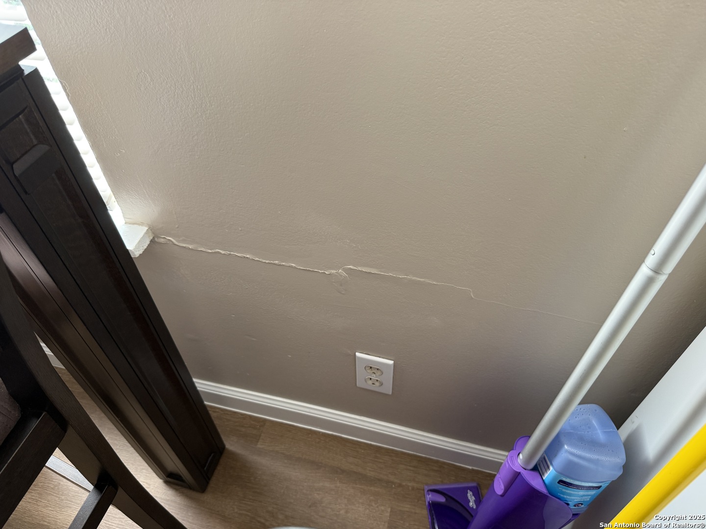 property viewer photo 18