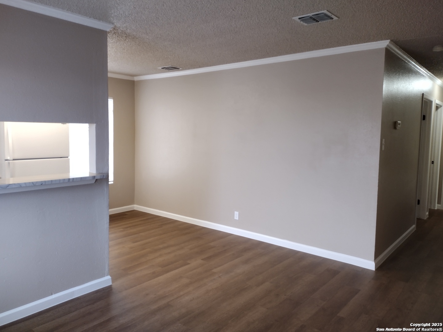 property viewer photo 4