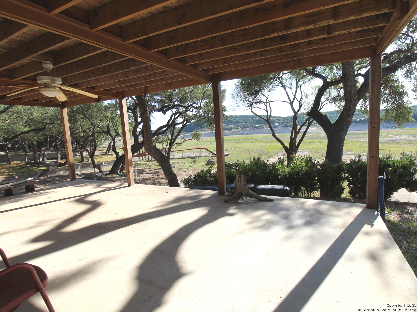 main property photo 23