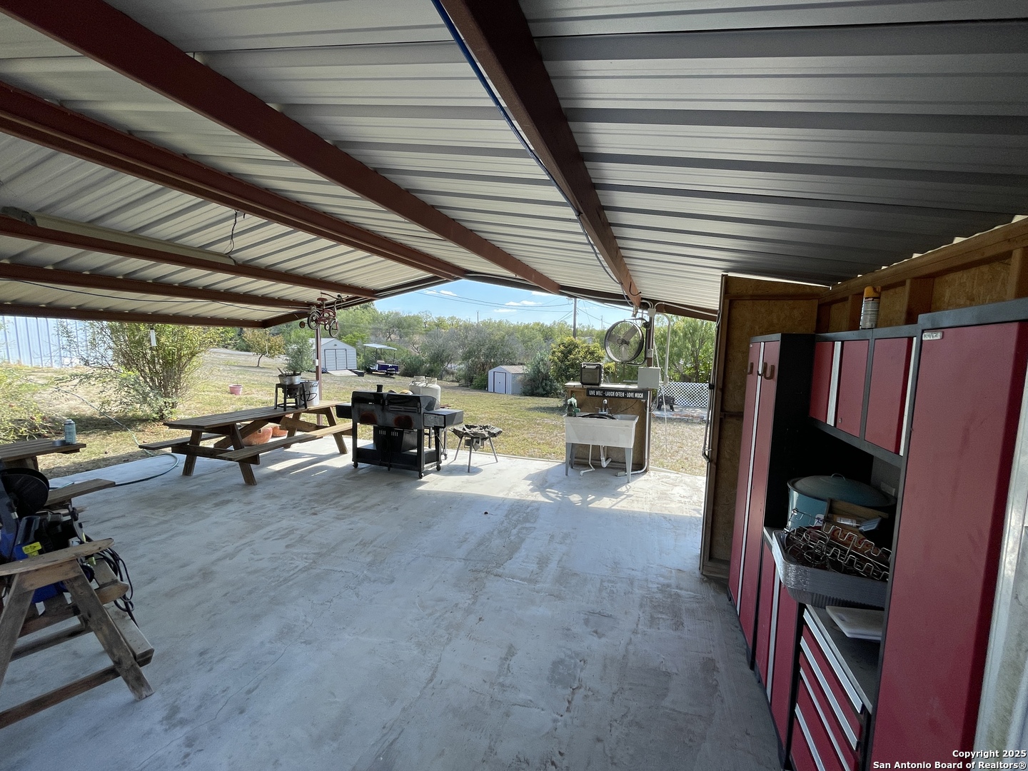 main property photo 26