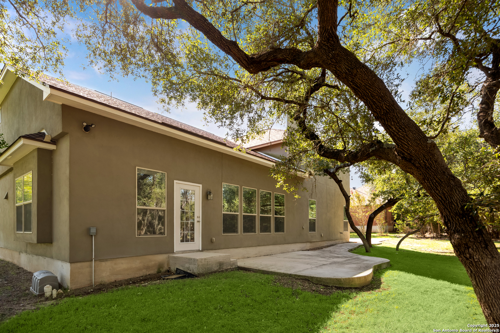 main property photo 37