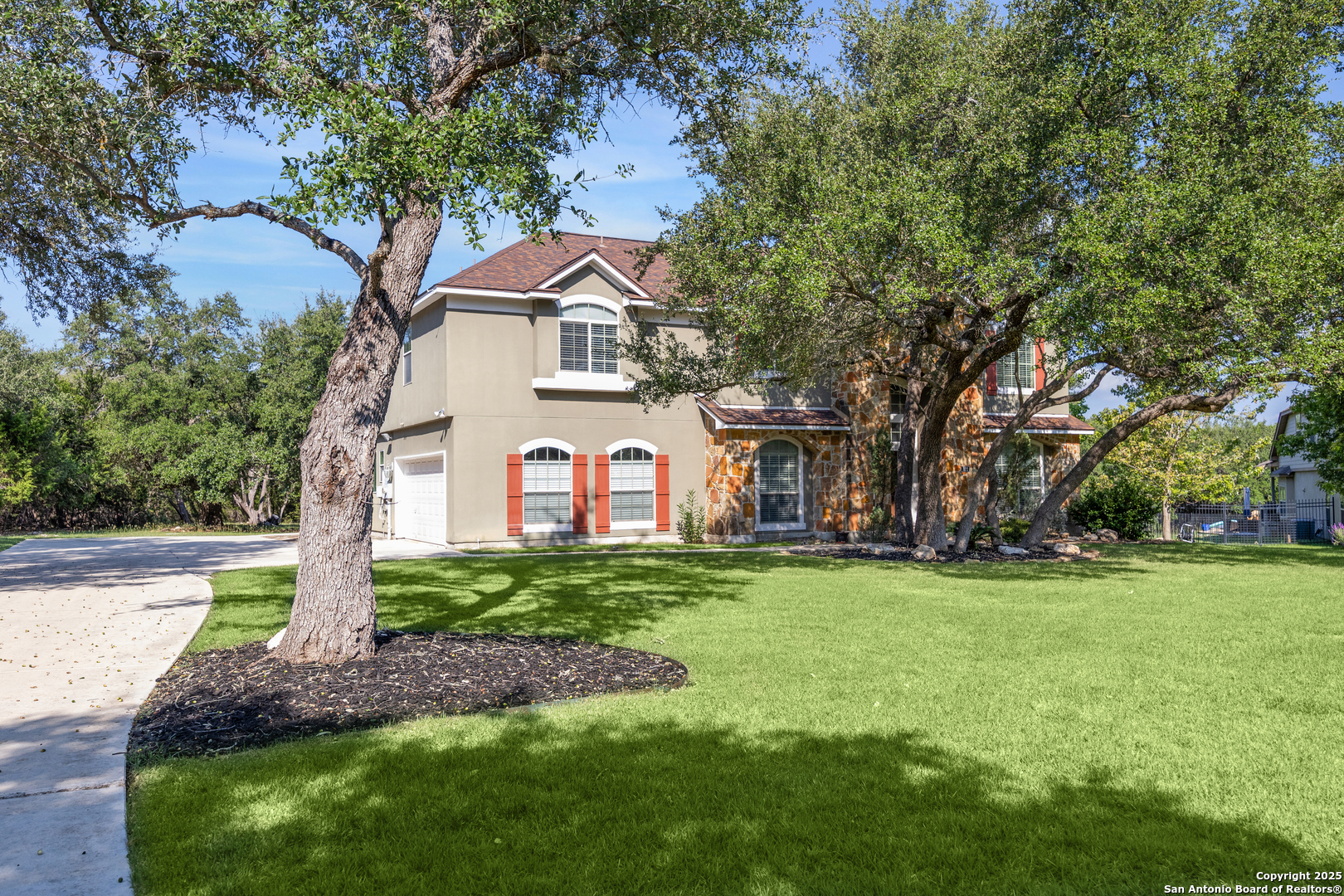 main property photo 40