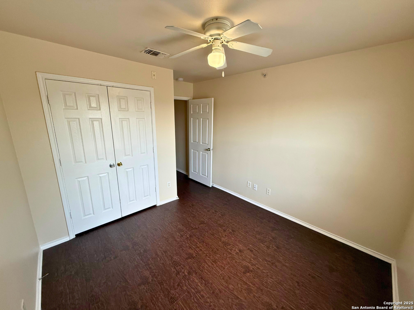 property viewer photo 11