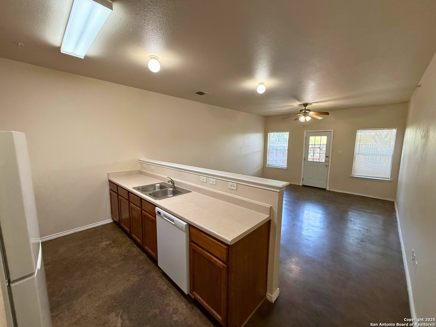 property viewer photo 2