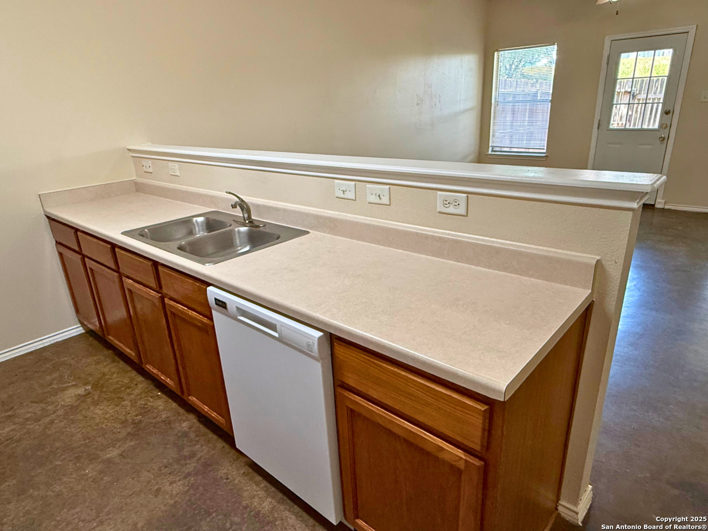 property viewer photo 6