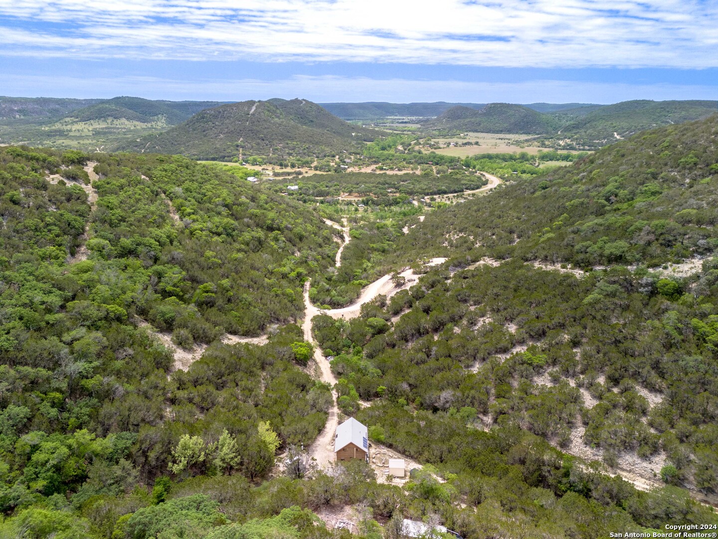 main property photo 33