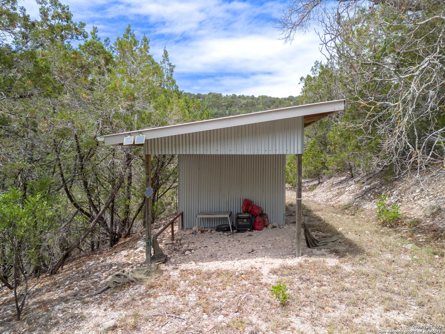 main property photo 38