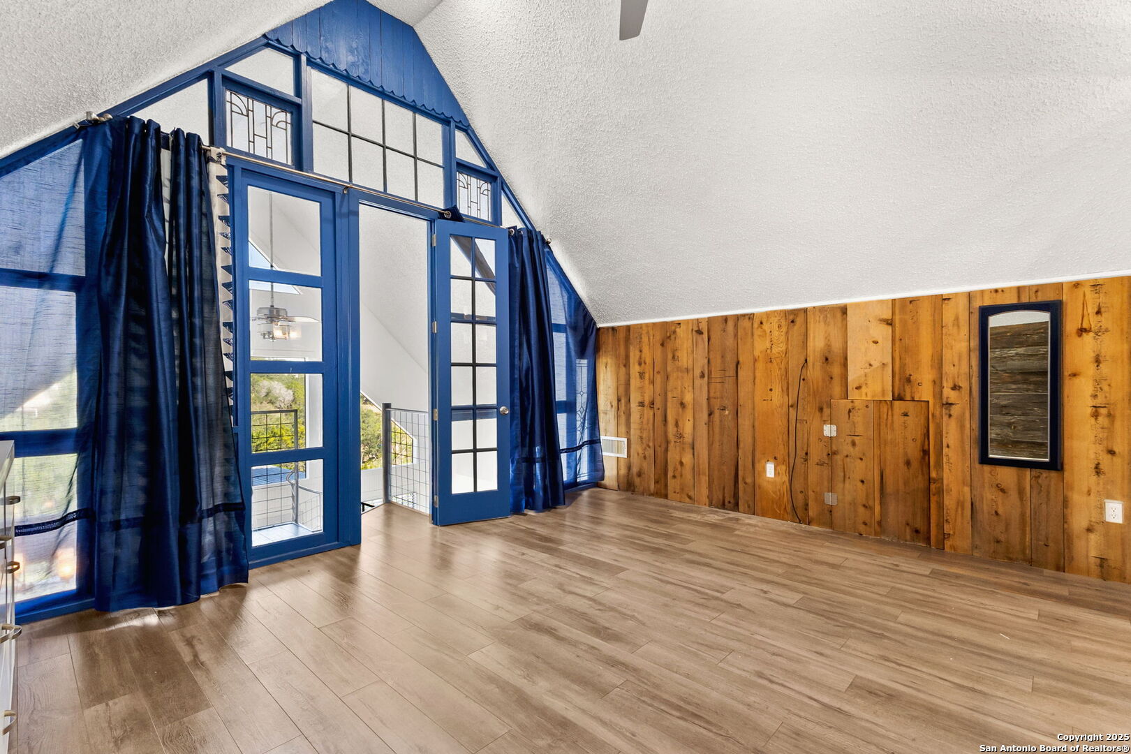 property viewer photo 14