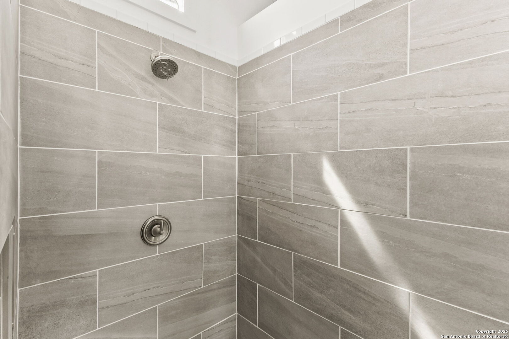 property viewer photo 17