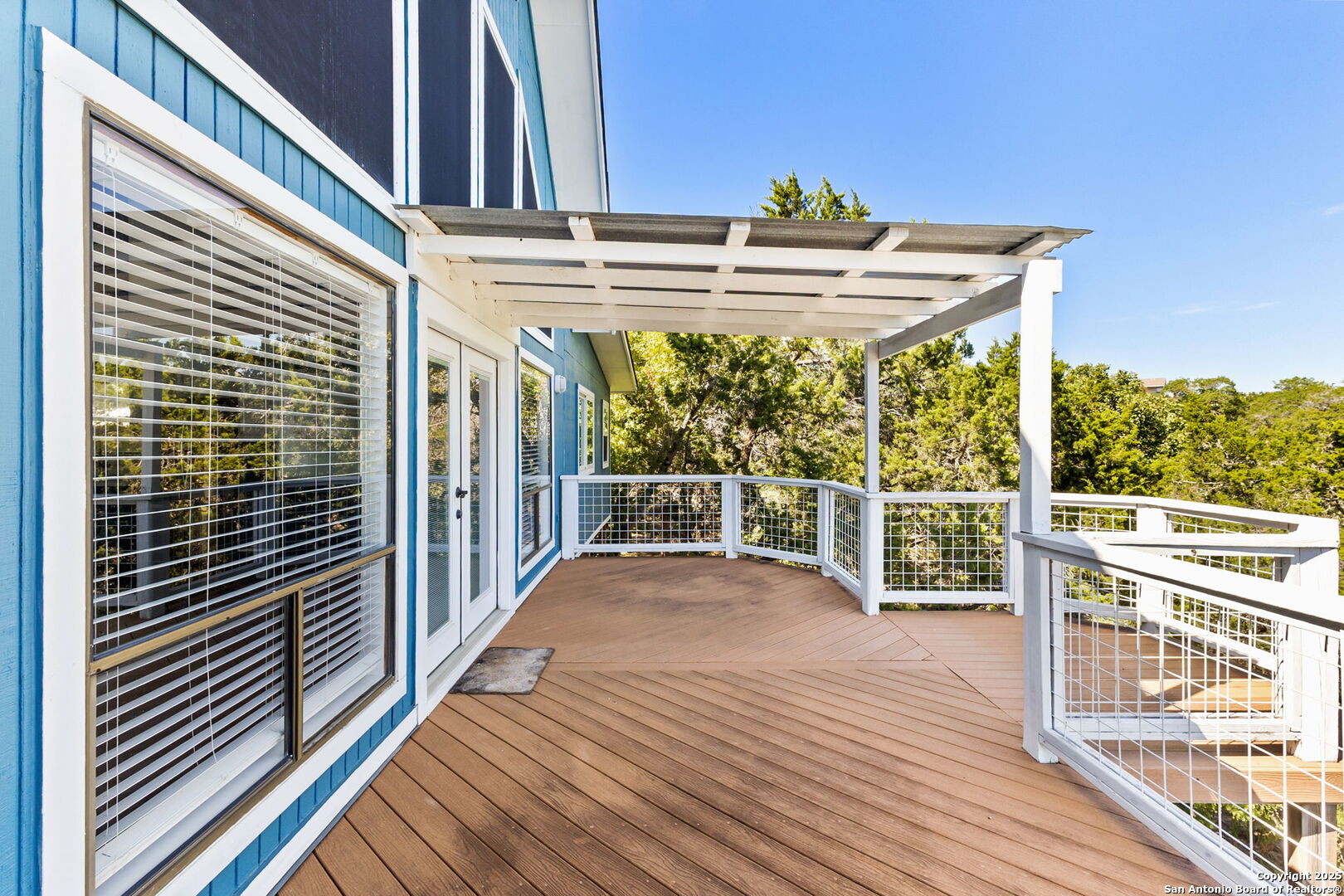 property viewer photo 22