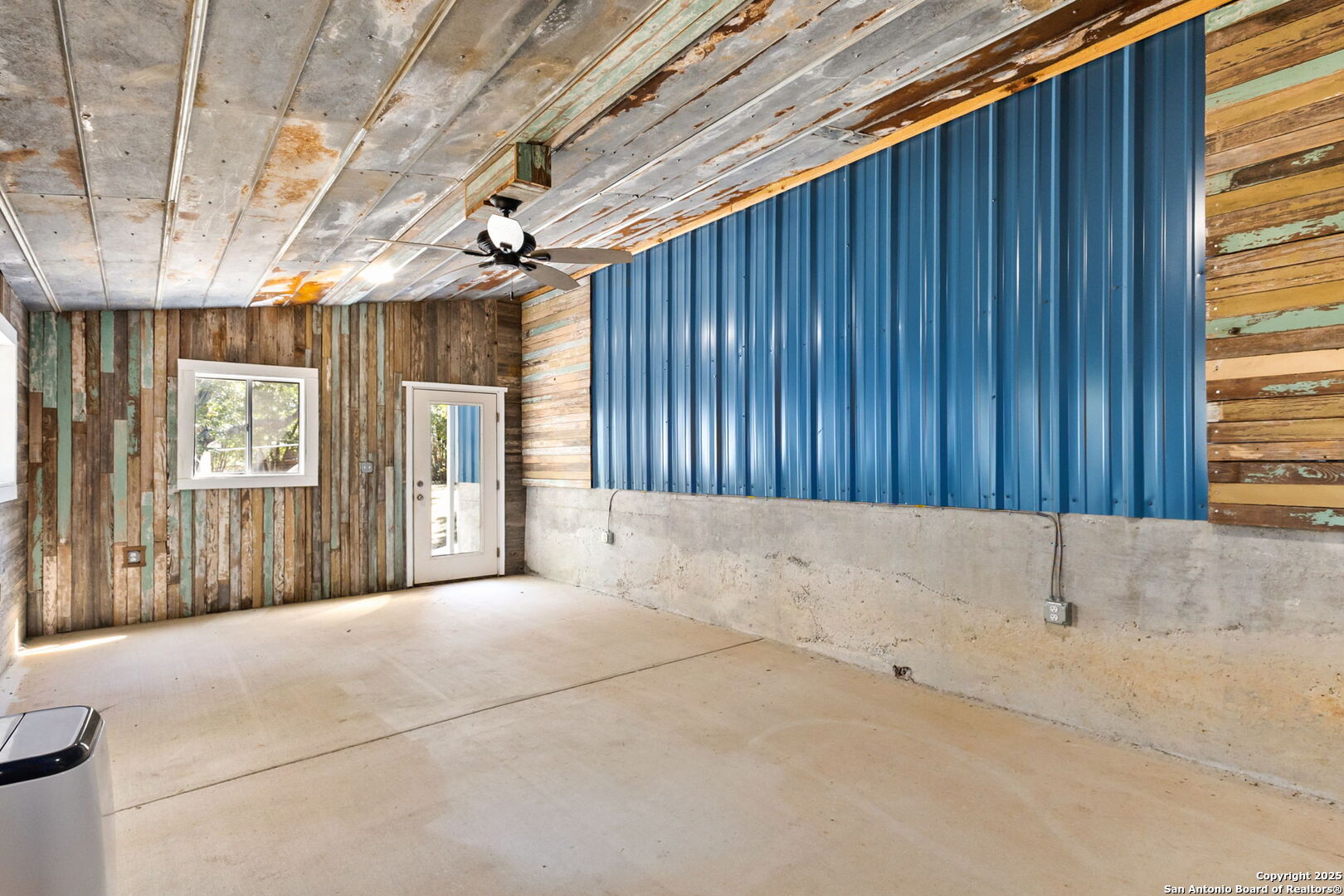 property viewer photo 26