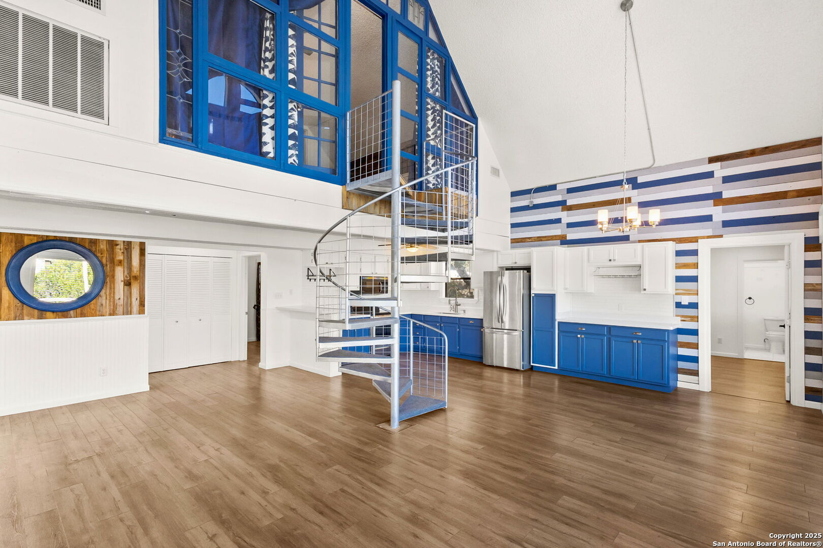 property viewer photo 3