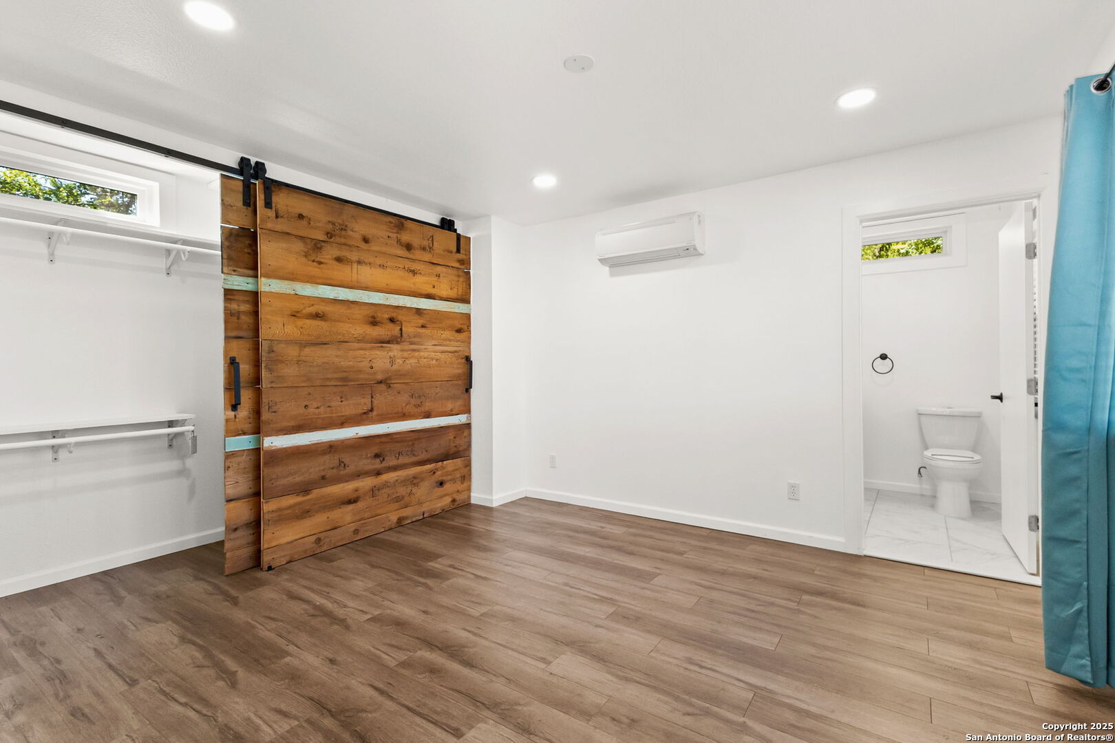 property viewer photo 9