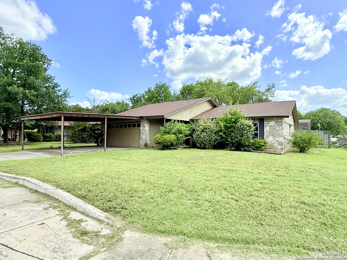 property viewer photo 2