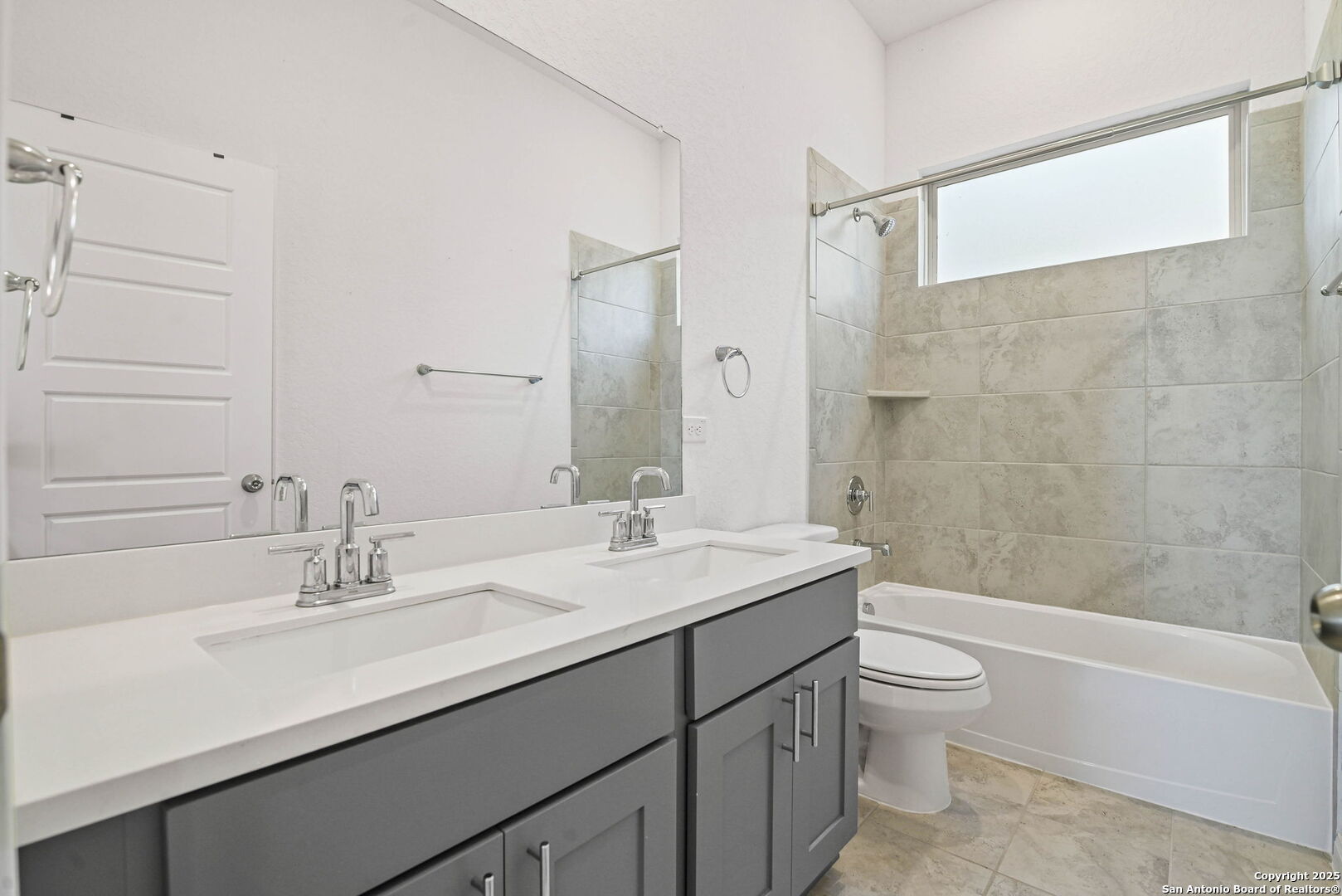 property viewer photo 13