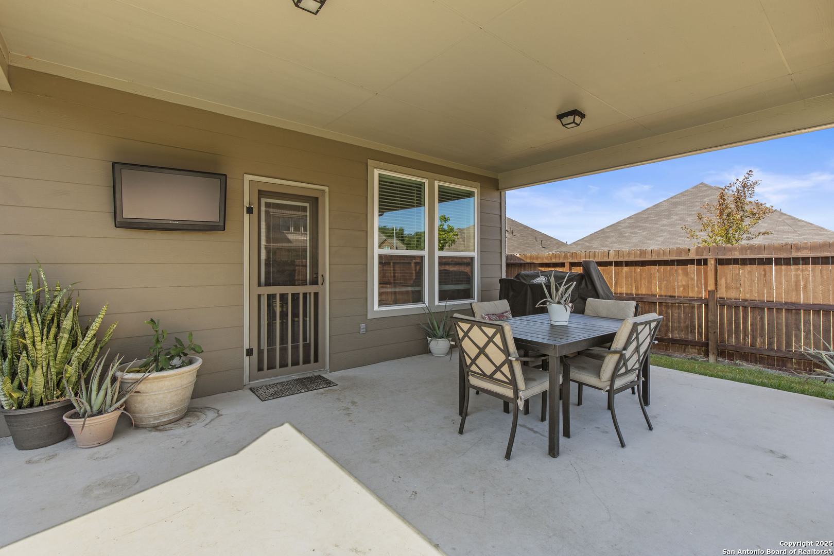 property viewer photo 24