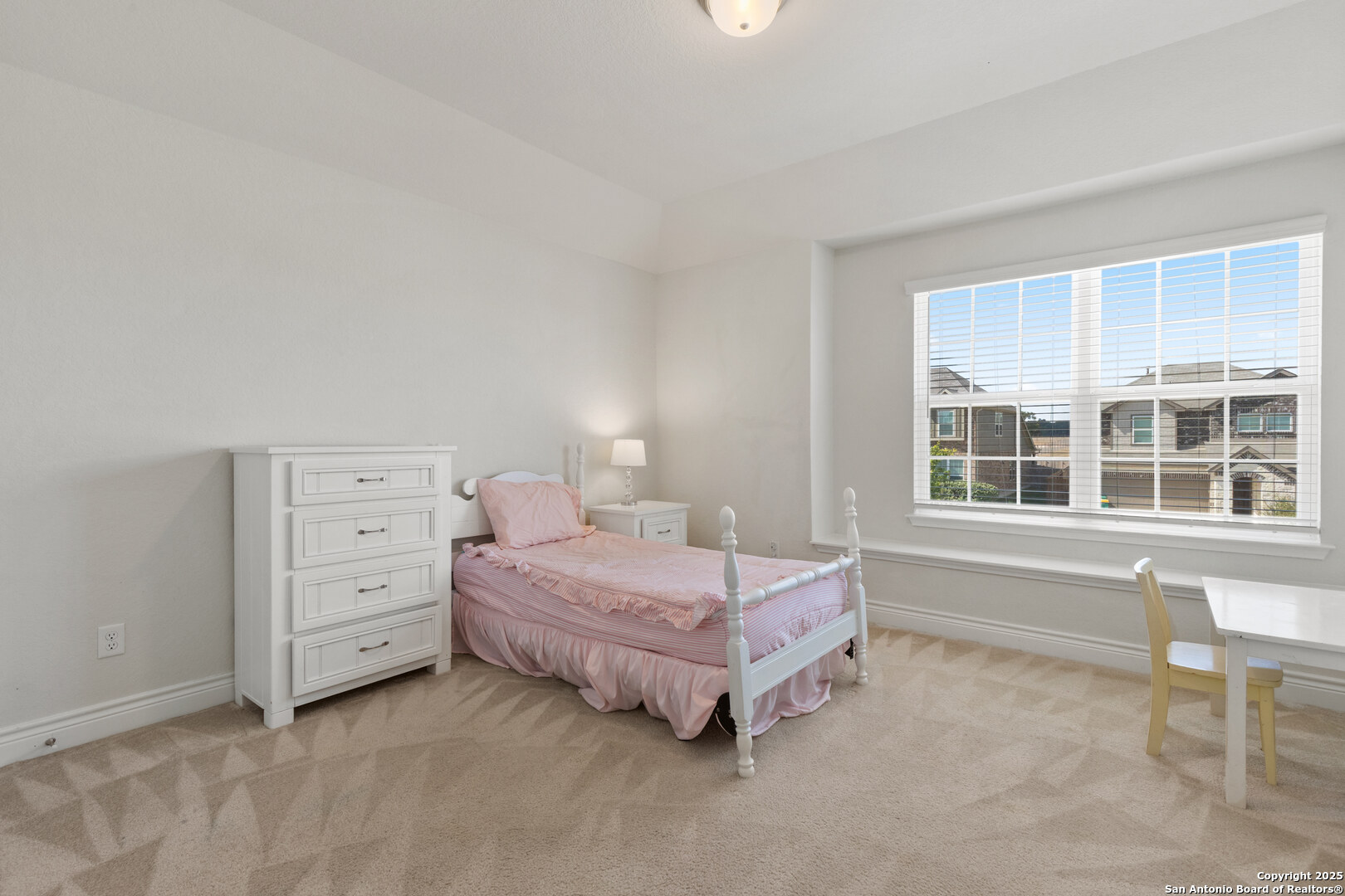 property viewer photo 38