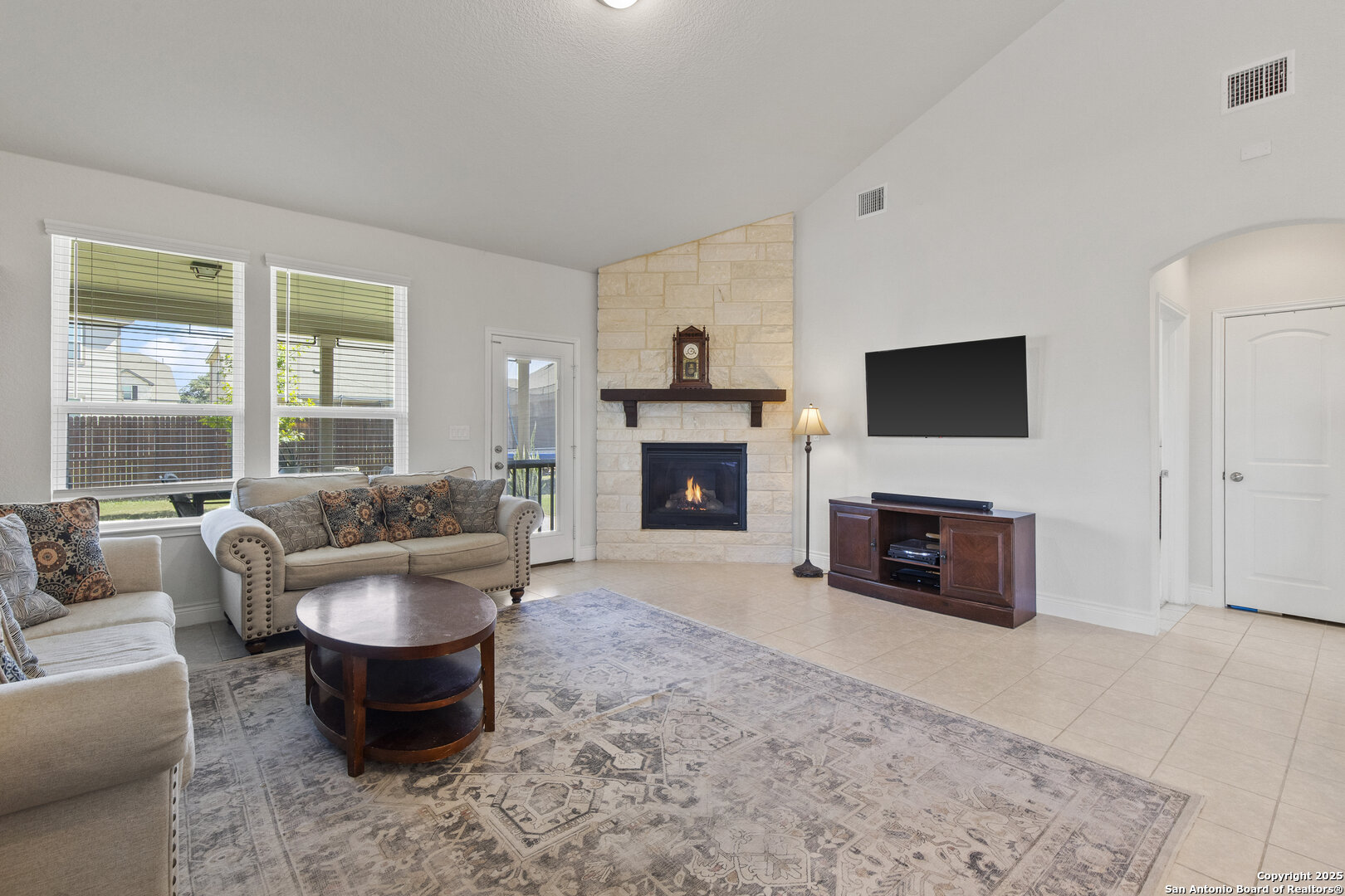 property viewer photo 6
