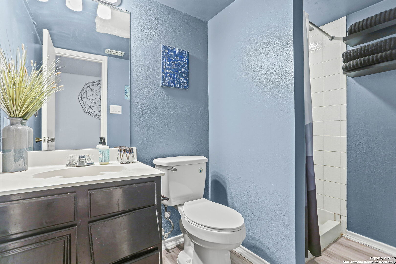 property viewer photo 10