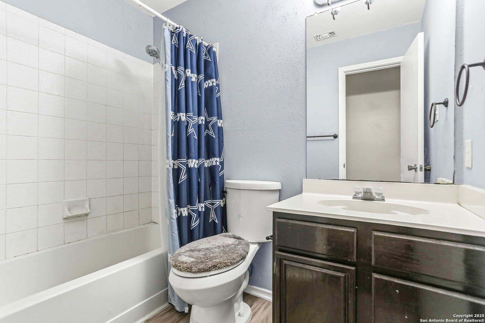 property viewer photo 15
