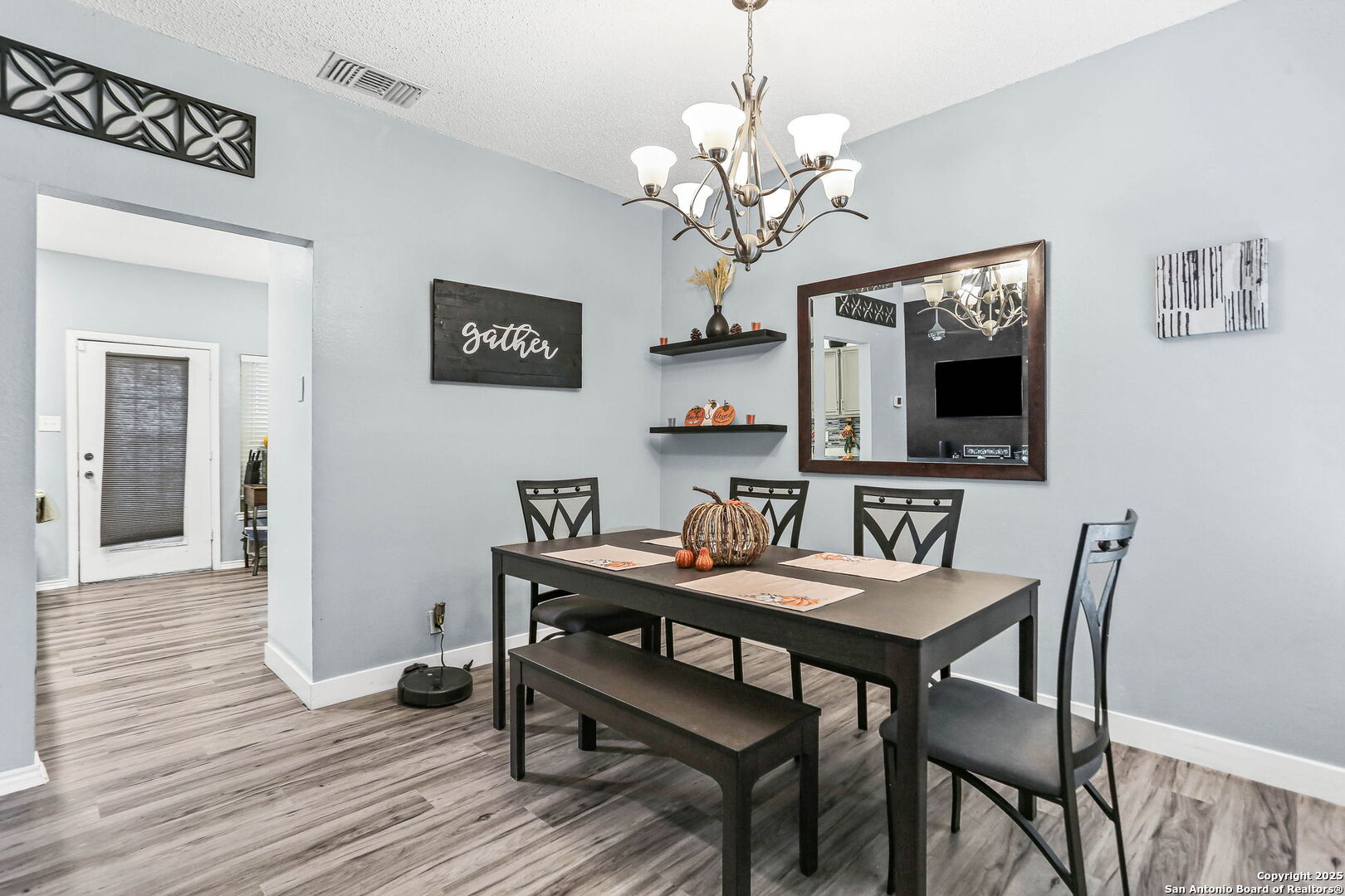 property viewer photo 4